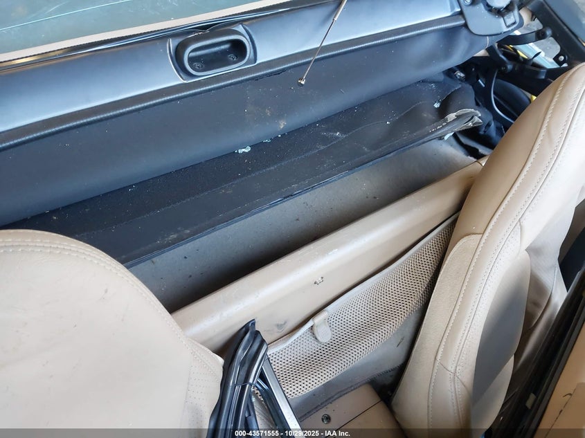 2002 Mazda Mx-5 Miata Cloth/Ls/Se VIN: JM1NB353420231667 Lot: 43571555