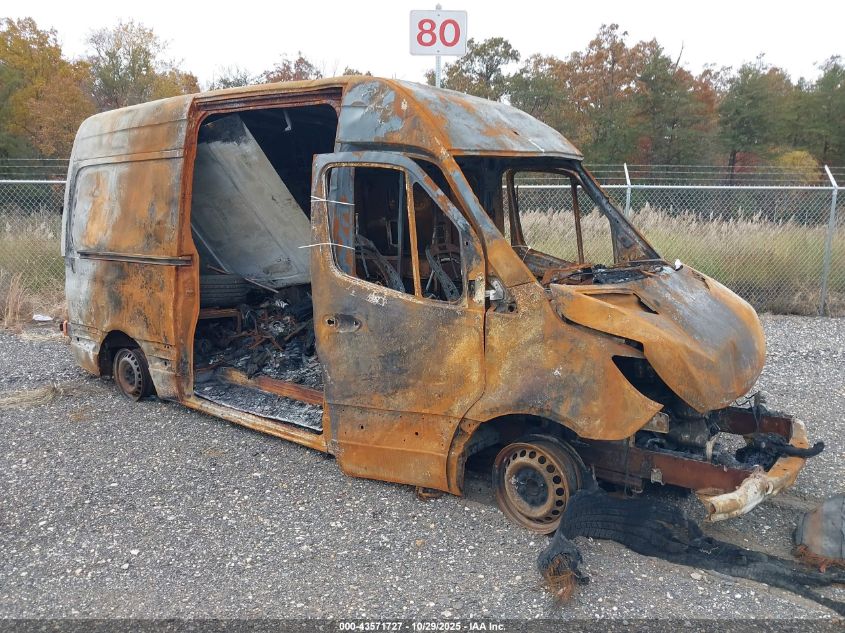 MERCEDES-BENZ SPRINTER STANDARD ROOF 4-CYL DIESEL