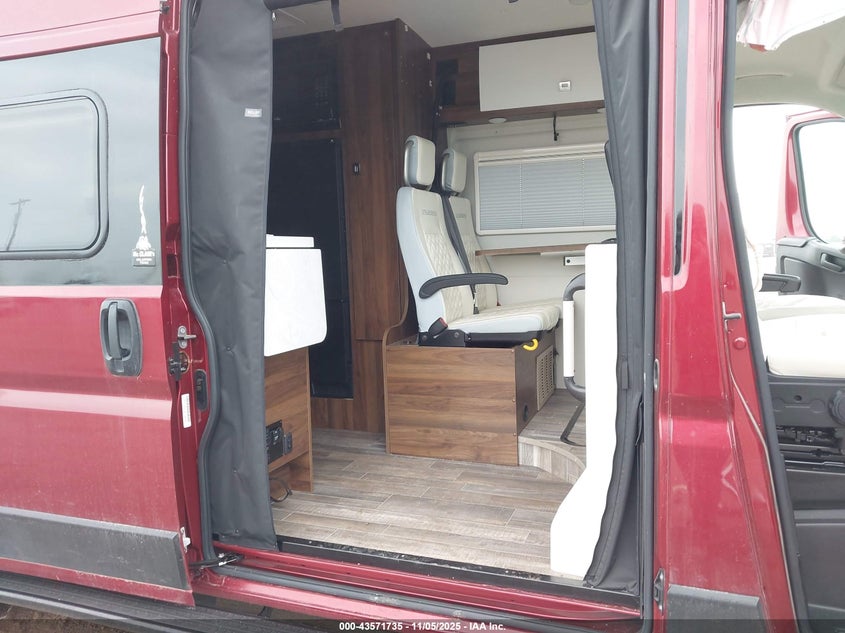 2023 Winnebago Travato 59G VIN: 3C6MRVJG2NE138113 Lot: 43571735