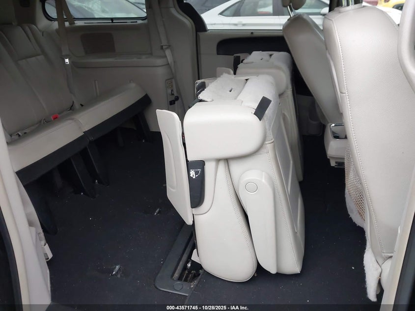 2012 Chrysler Town & Country Touring-L VIN: 2C4RC1CG3CR338922 Lot: 43571745