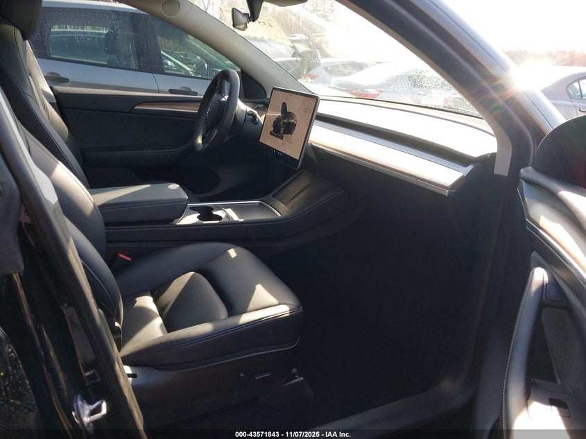 7SAYGAEEXPF606445 2023 TESLA MODEL Y photo no. 5