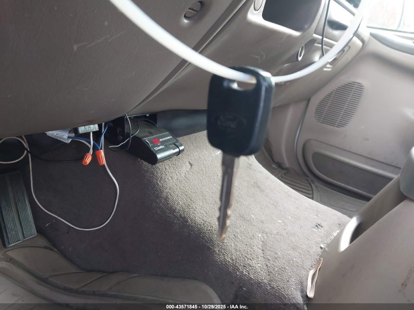 2003 Ford Excursion Xlt VIN: 1FMNU41S63ED05913 Lot: 43571845