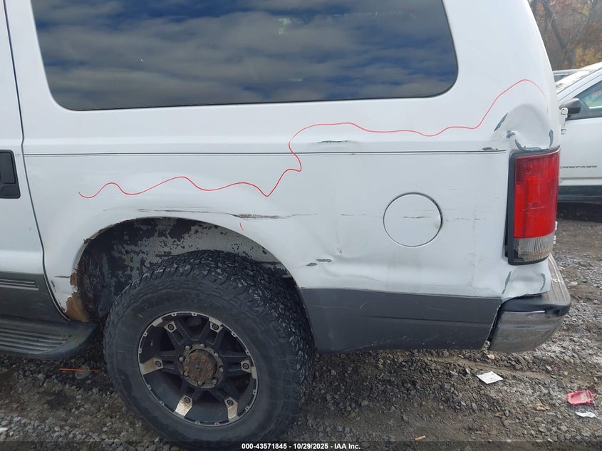 2003 Ford Excursion Xlt VIN: 1FMNU41S63ED05913 Lot: 43571845