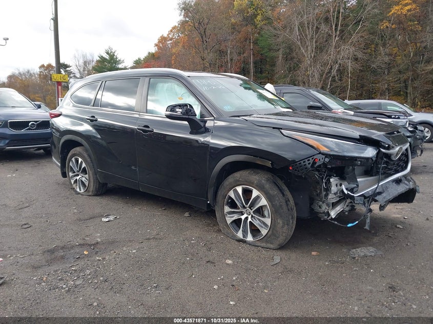 TOYOTA HIGHLANDER XLE