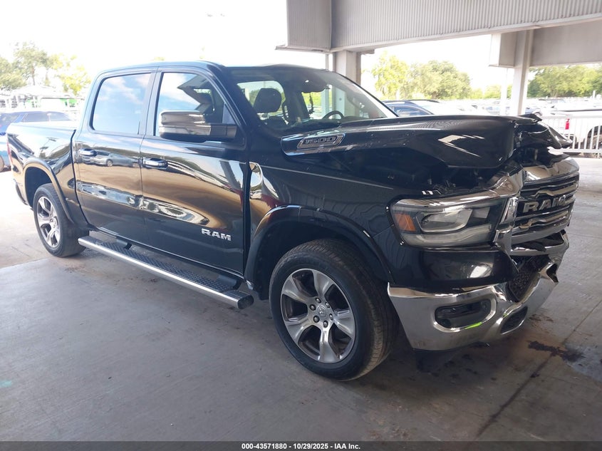 RAM 1500 LARAMIE 4X4 5 7 BOX