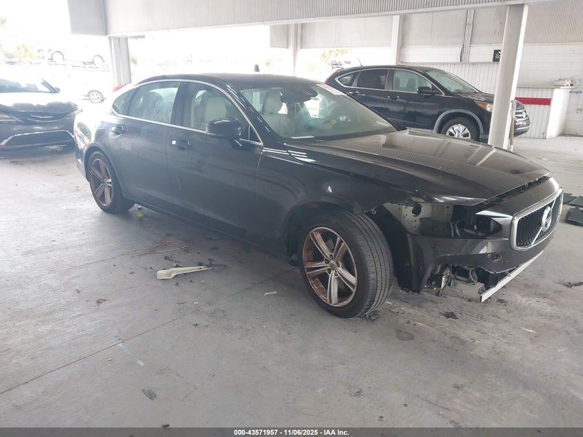 2018 VOLVO S90 T5 MOMENTUM - LVY982MKXJP016828