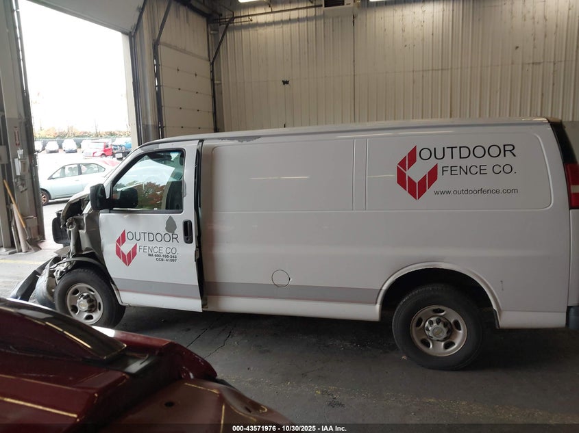 2005 Chevrolet Express VIN: 1GCGG25V051200226 Lot: 43571976