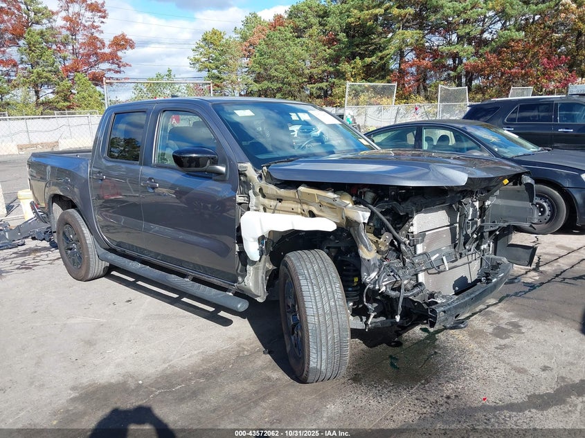 NISSAN FRONTIER SV 4X4