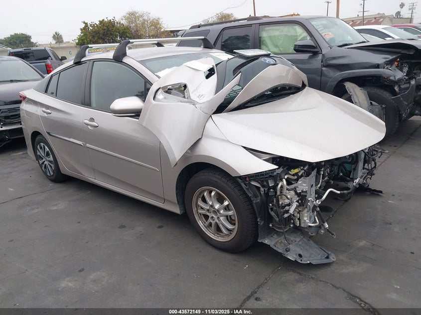 2021 TOYOTA PRIUS PRIME XLE - JTDKAMFP2M3195668