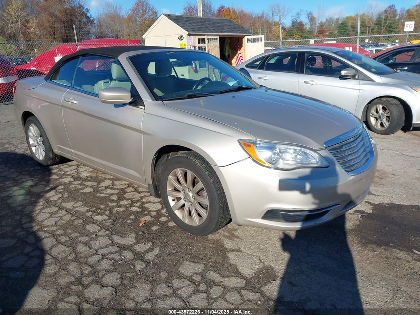 2013 CHRYSLER 200 TOURING - 1C3BCBEB1DN559673