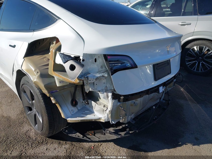 2022 Tesla Model 3 Long Range Dual Motor All-Wheel Drive VIN: 5YJ3E1EB4NF341442 Lot: 43572240