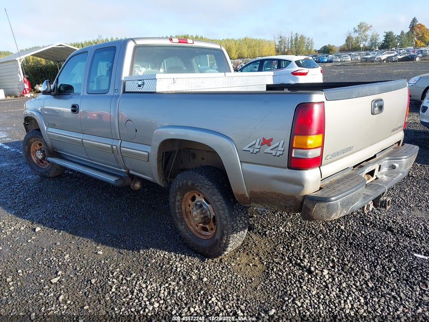 1GCHK29U31E220557 2001 CHEVROLET SILVERADO photo no. 3
