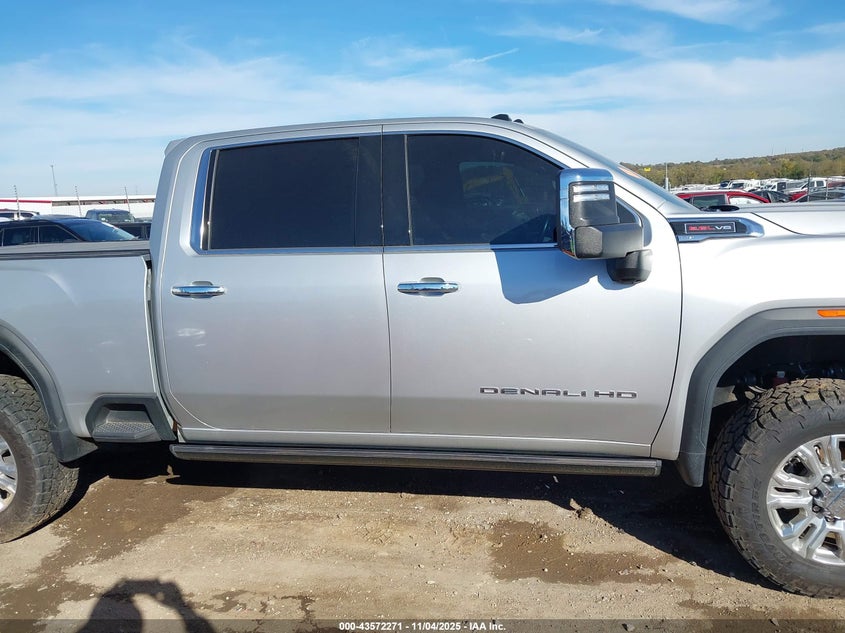 2022 GMC Sierra 2500Hd 4Wd Standard Bed Denali VIN: 1GT49RE78NF117766 Lot: 43572271