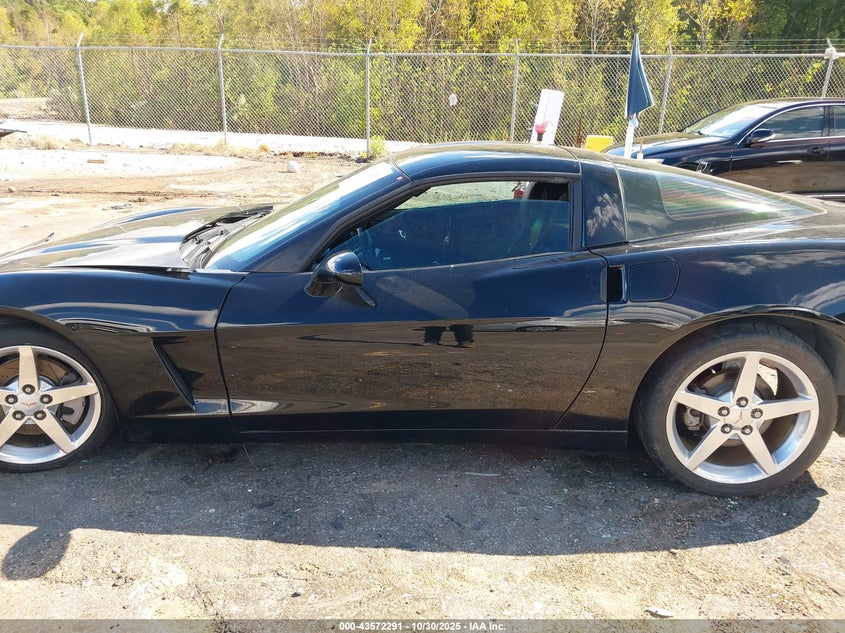 2005 Chevrolet Corvette VIN: 1G1YY22U955129560 Lot: 43572291