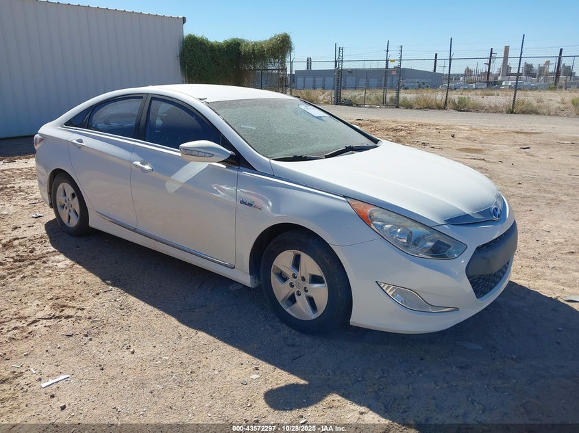 HYUNDAI SONATA HYBRID