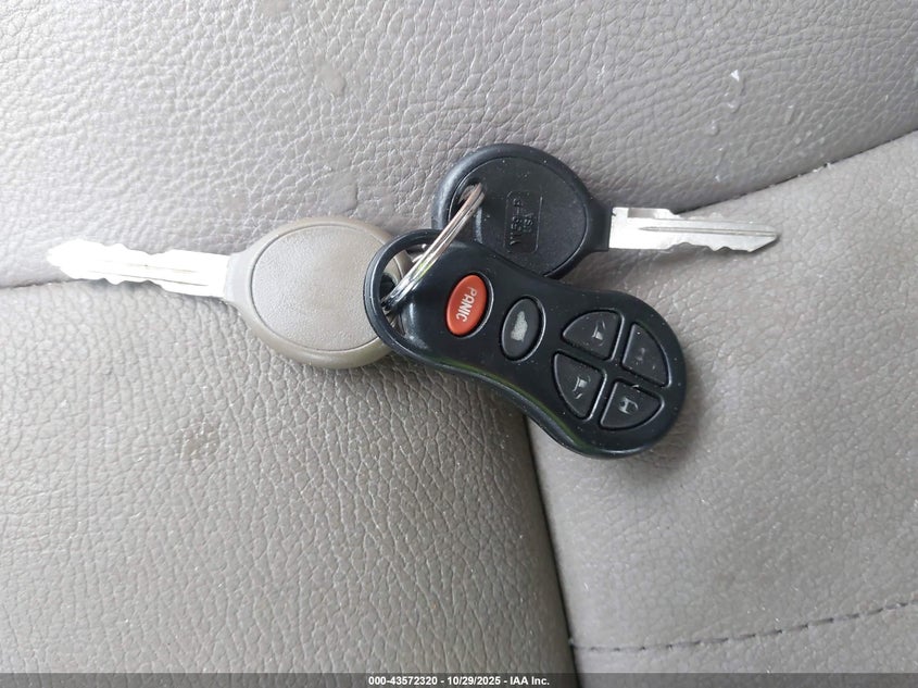 2003 Dodge Grand Caravan Es VIN: 2D4GP54L73R356664 Lot: 43572320