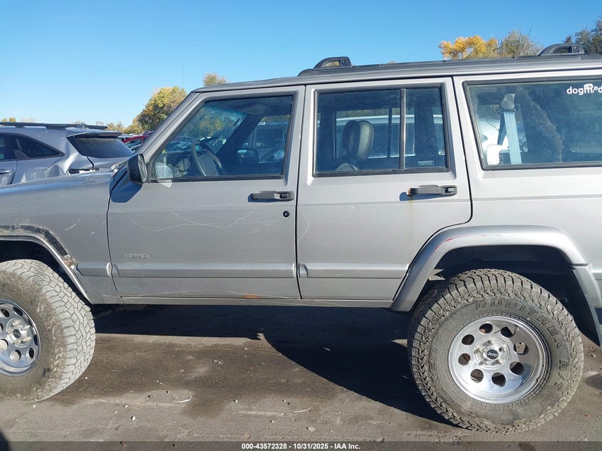 2001 Jeep Cherokee Limited/Sport VIN: 1J4FF58SX1L558699 Lot: 43572328