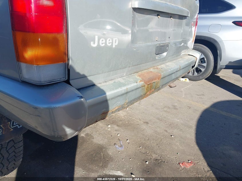 2001 Jeep Cherokee Limited/Sport VIN: 1J4FF58SX1L558699 Lot: 43572328