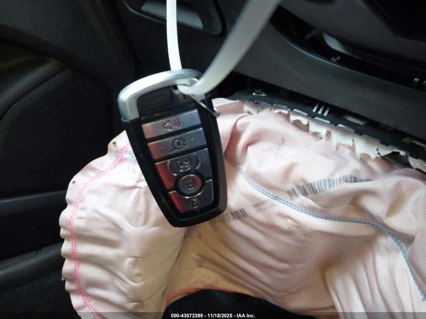 2022 Ford Edge Sel VIN: 2FMPK4J95NBA10828 Lot: 43572398