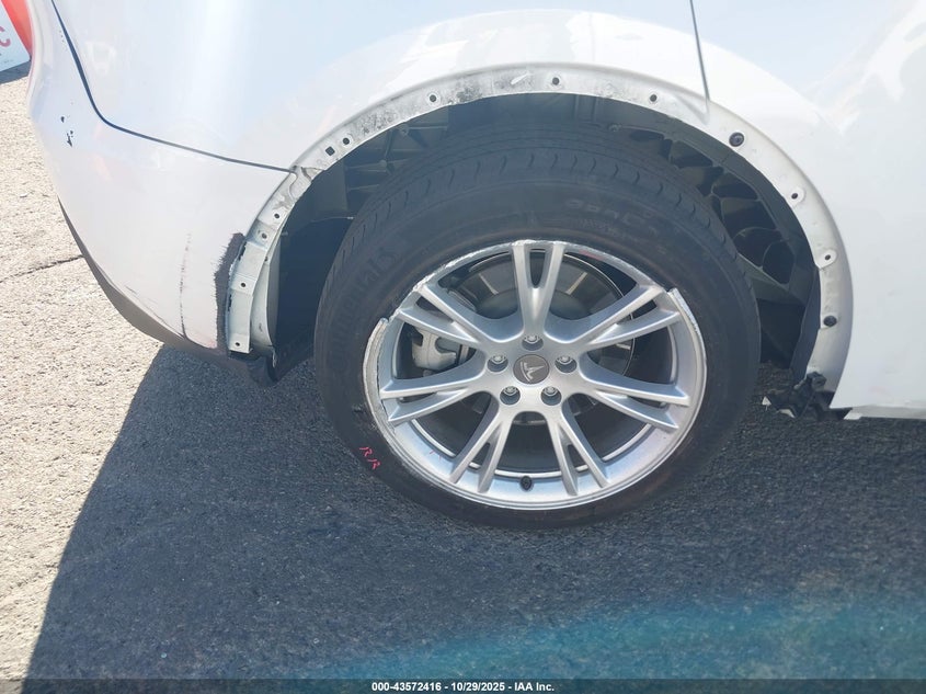 2023 Tesla Model Y Awd/Long Range Dual Motor All-Wheel Drive VIN: 7SAYGDEE6PA120052 Lot: 43572416