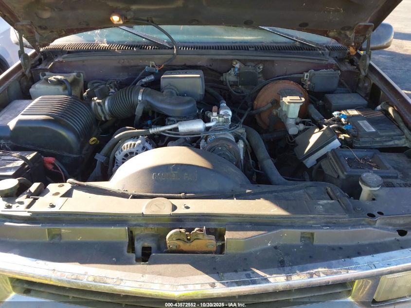 1997 Chevrolet Suburban 1500 VIN: 3GNFK16R1VG135563 Lot: 43572552