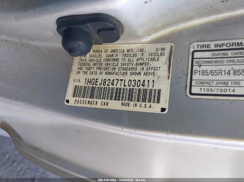 1HGEJ8247TL030411 1996 HONDA CIVIC photo no. 9