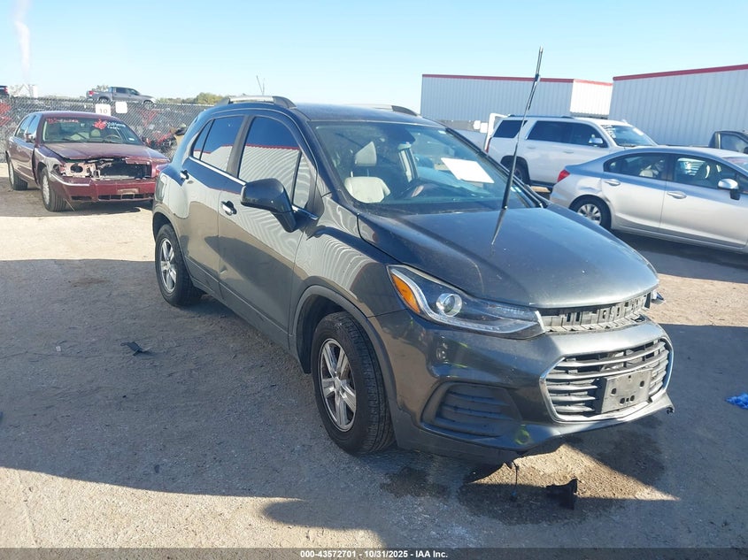 CHEVROLET TRAX FWD LT