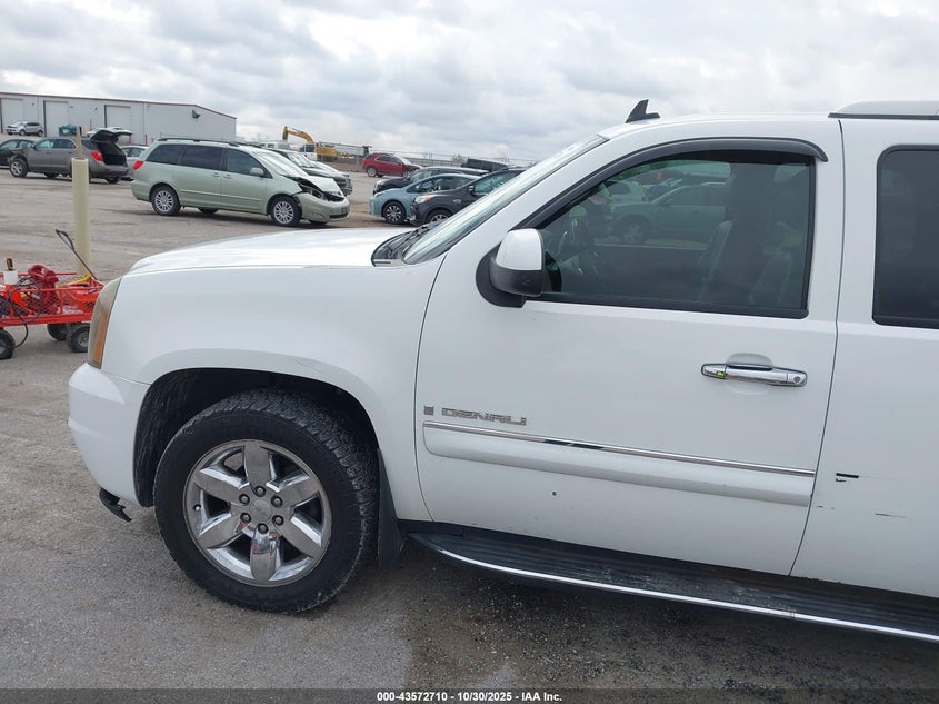 2007 GMC Yukon Denali VIN: 1GKFK63807J294369 Lot: 43572710