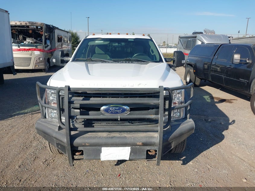 2017 Ford F-450 Chassis Xl VIN: 1FD0W4HT8HEF17254 Lot: 43572733