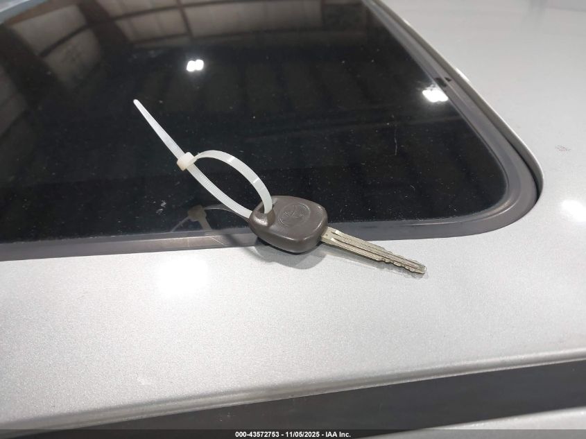 2005 Toyota Camry Xle VIN: 4T1BE30K65U588463 Lot: 43572753