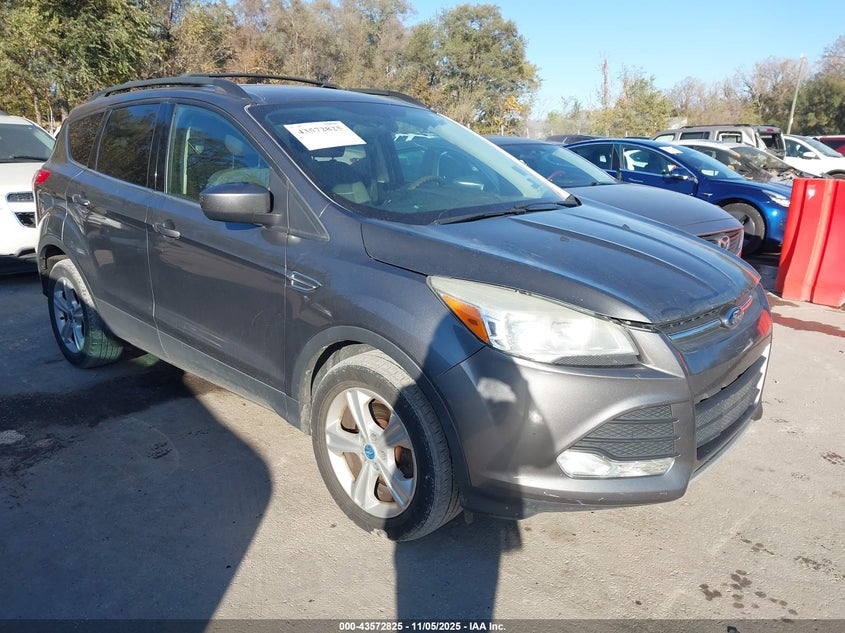 FORD ESCAPE SE
