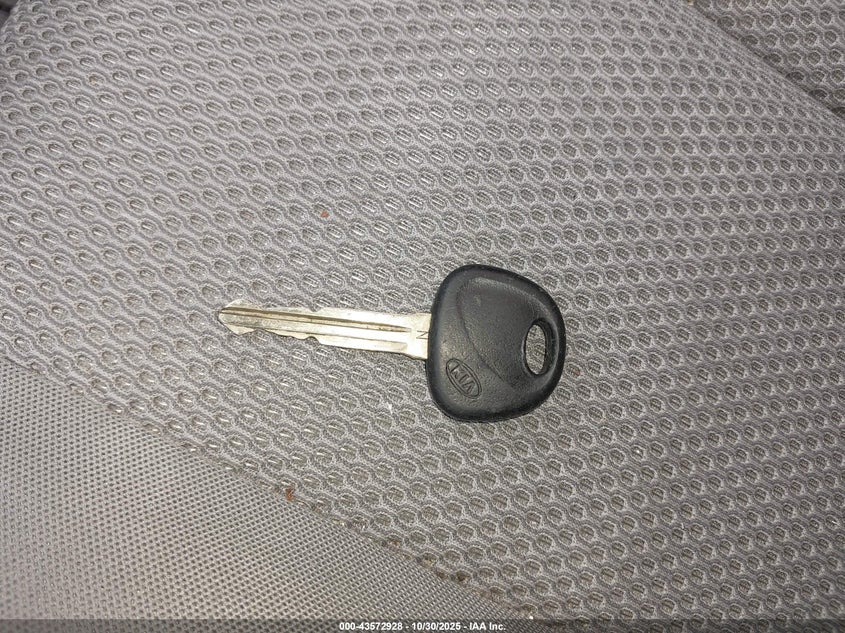 2008 Kia Rondo Ex V6 VIN: KNAFG526587164090 Lot: 43572928