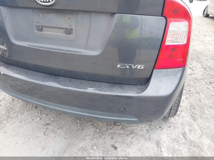 2008 Kia Rondo Ex V6 VIN: KNAFG526587164090 Lot: 43572928