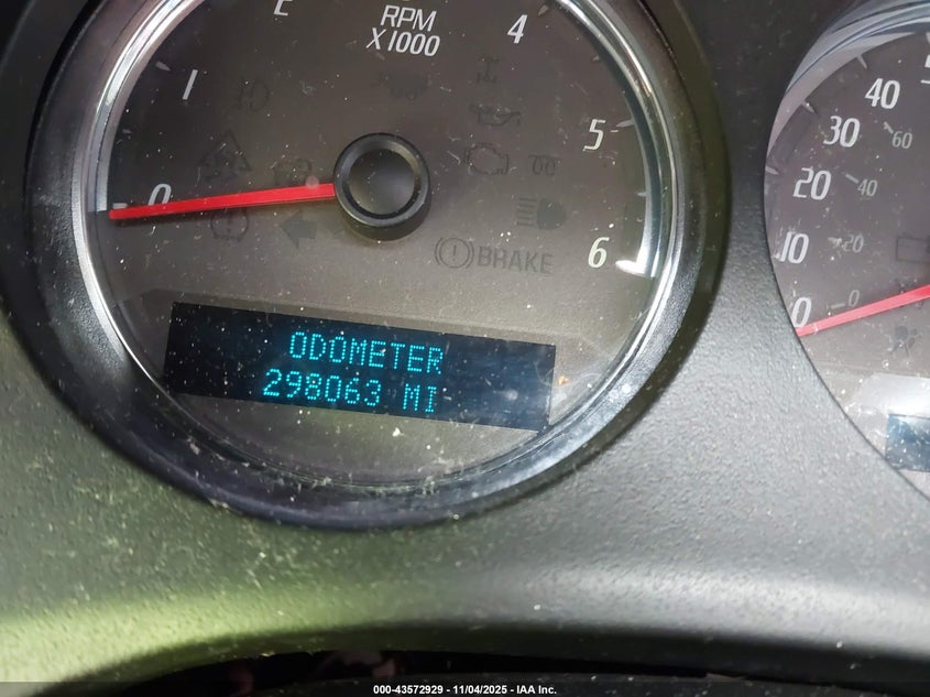 2007 GMC Yukon Xl 1500 Denali VIN: 1GKFK66827J352493 Lot: 43572929