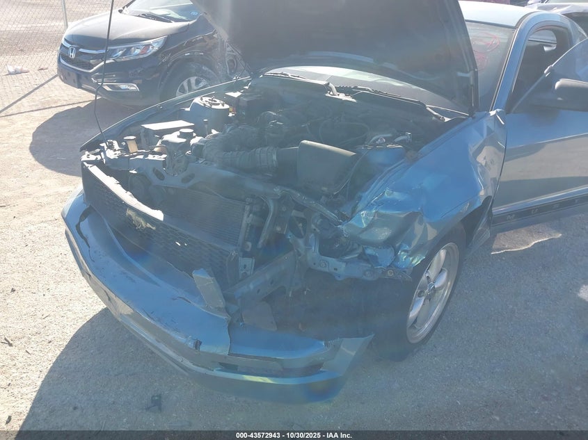 2007 Ford Mustang V6 Deluxe/V6 Premium VIN: 1ZVHT80N775342964 Lot: 43572943