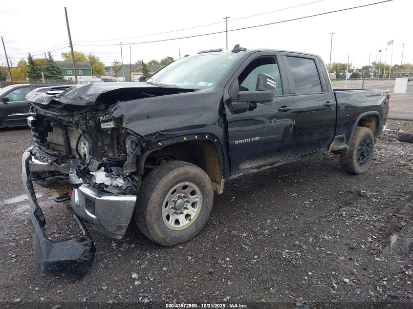 1GC4YTEY8RF114767 2024 CHEVROLET SILVERADO photo no. 2
