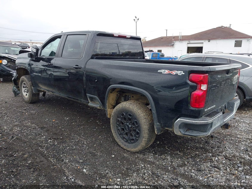 1GC4YTEY8RF114767 2024 CHEVROLET SILVERADO photo no. 3