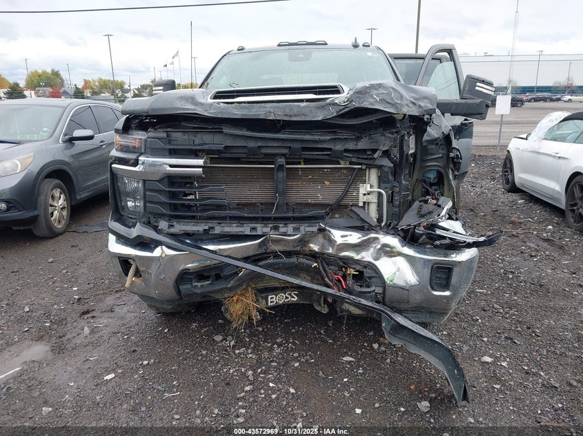 1GC4YTEY8RF114767 2024 CHEVROLET SILVERADO photo no. 6