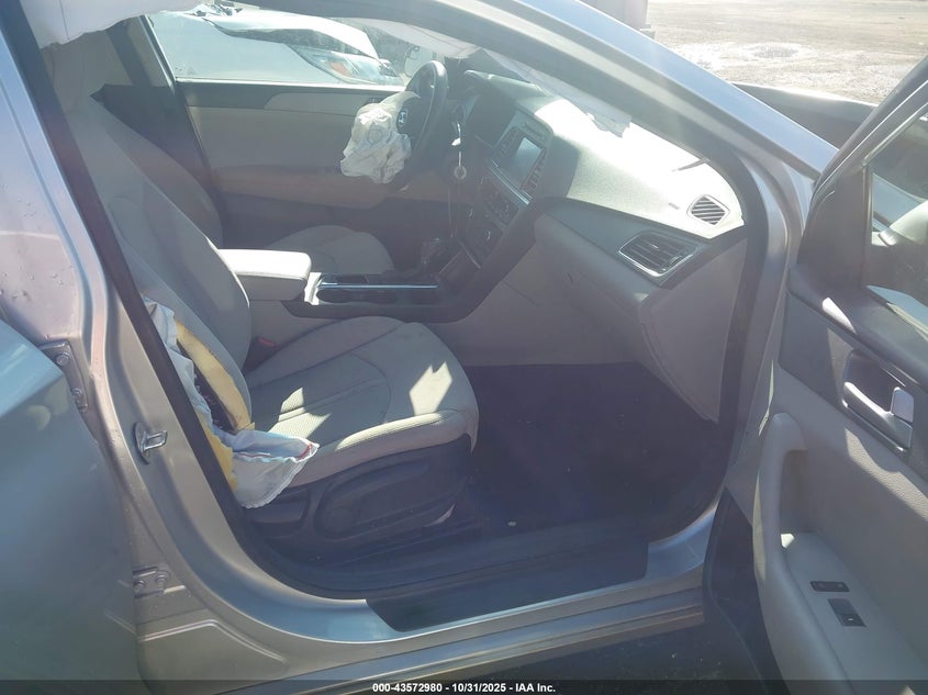 2016 HYUNDAI SONATA auction photo 5
