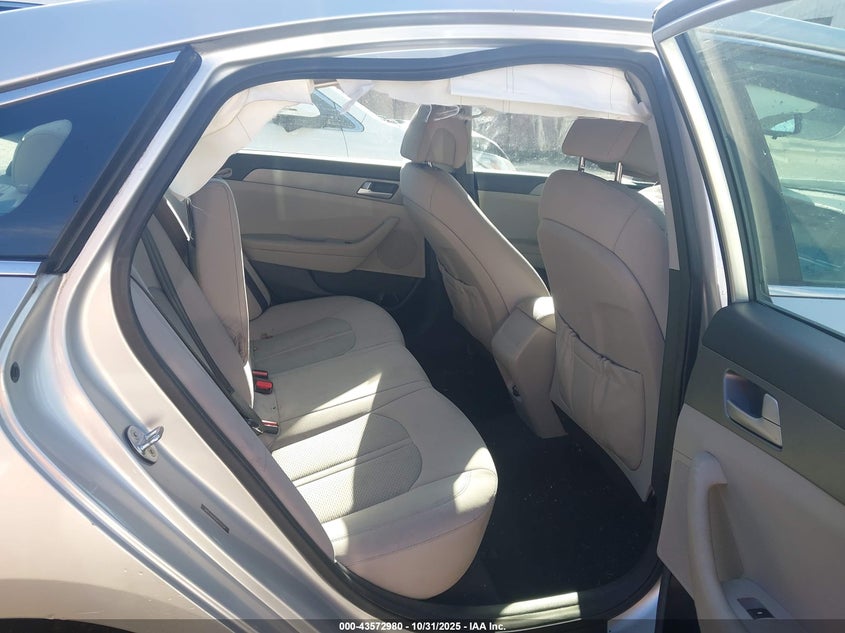 2016 HYUNDAI SONATA auction photo 8