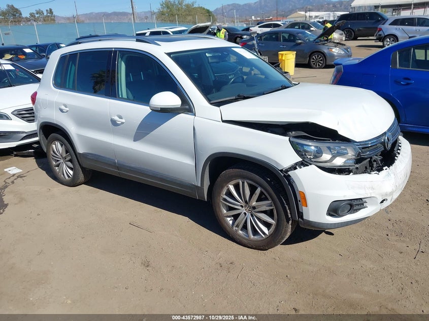 VOLKSWAGEN TIGUAN SE