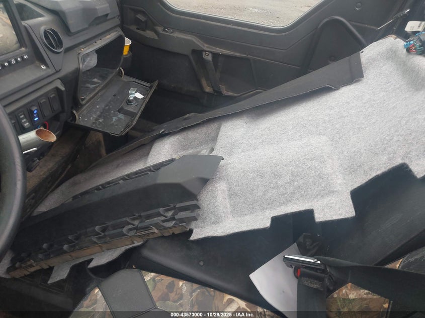 2021 Polaris Ranger Crew Xp 1000 Northstar Ultimate VIN: 4XARSY993M8470832 Lot: 43573000