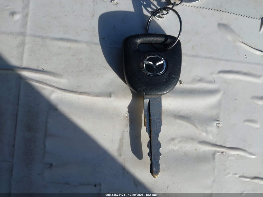 2006 Mazda Mazda3 S VIN: JM1BK323261510655 Lot: 43573174