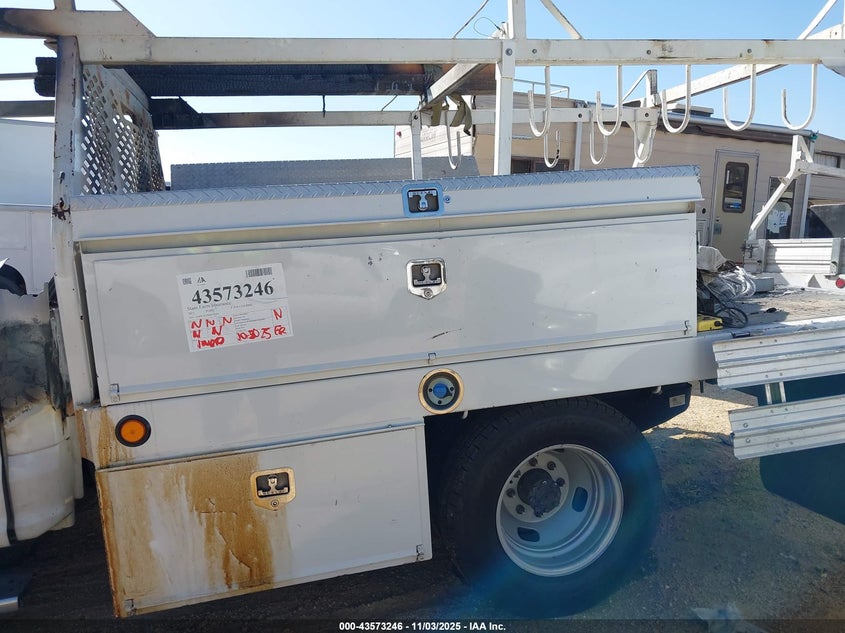 2021 Ford F-350 Chassis Xl VIN: 1FD8W3GT8MEE15705 Lot: 43573246