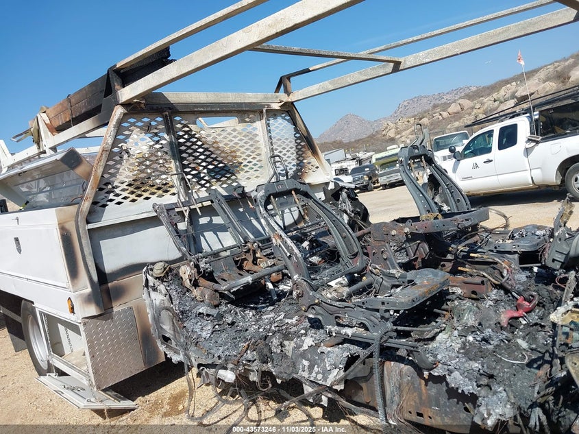 2021 Ford F-350 Chassis Xl VIN: 1FD8W3GT8MEE15705 Lot: 43573246