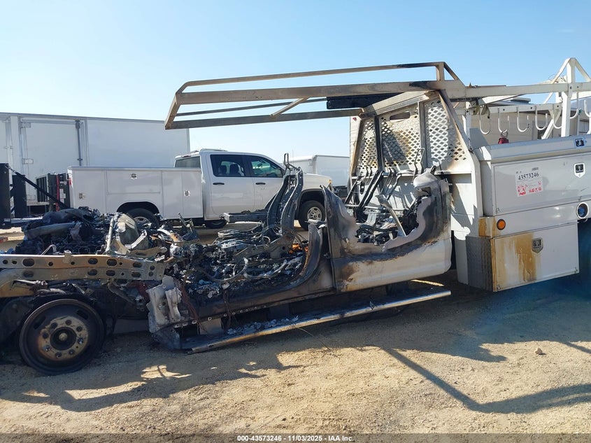 2021 Ford F-350 Chassis Xl VIN: 1FD8W3GT8MEE15705 Lot: 43573246