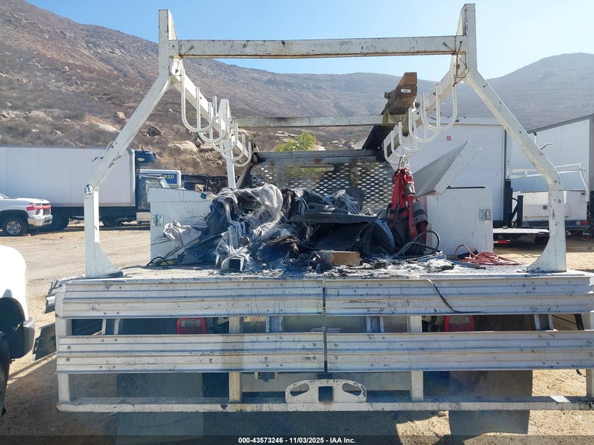 2021 Ford F-350 Chassis Xl VIN: 1FD8W3GT8MEE15705 Lot: 43573246