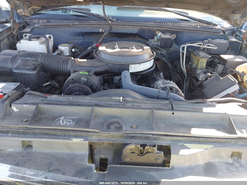 1995 Chevrolet Suburban C2500 VIN: 1GNGC26N5SJ440921 Lot: 43573270