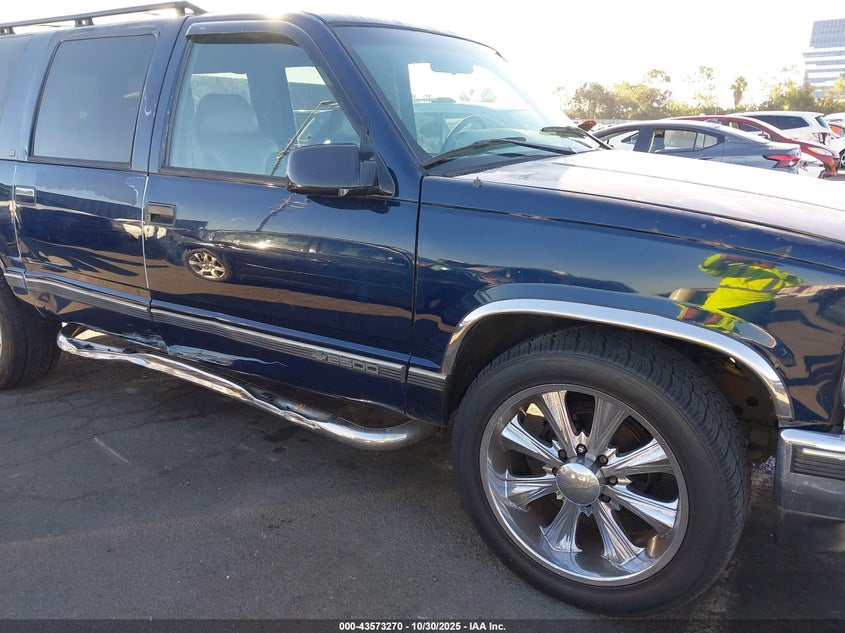 1995 Chevrolet Suburban C2500 VIN: 1GNGC26N5SJ440921 Lot: 43573270