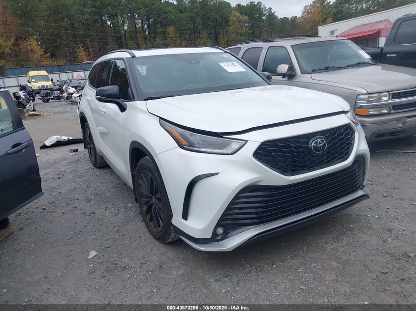 TOYOTA HIGHLANDER XSE